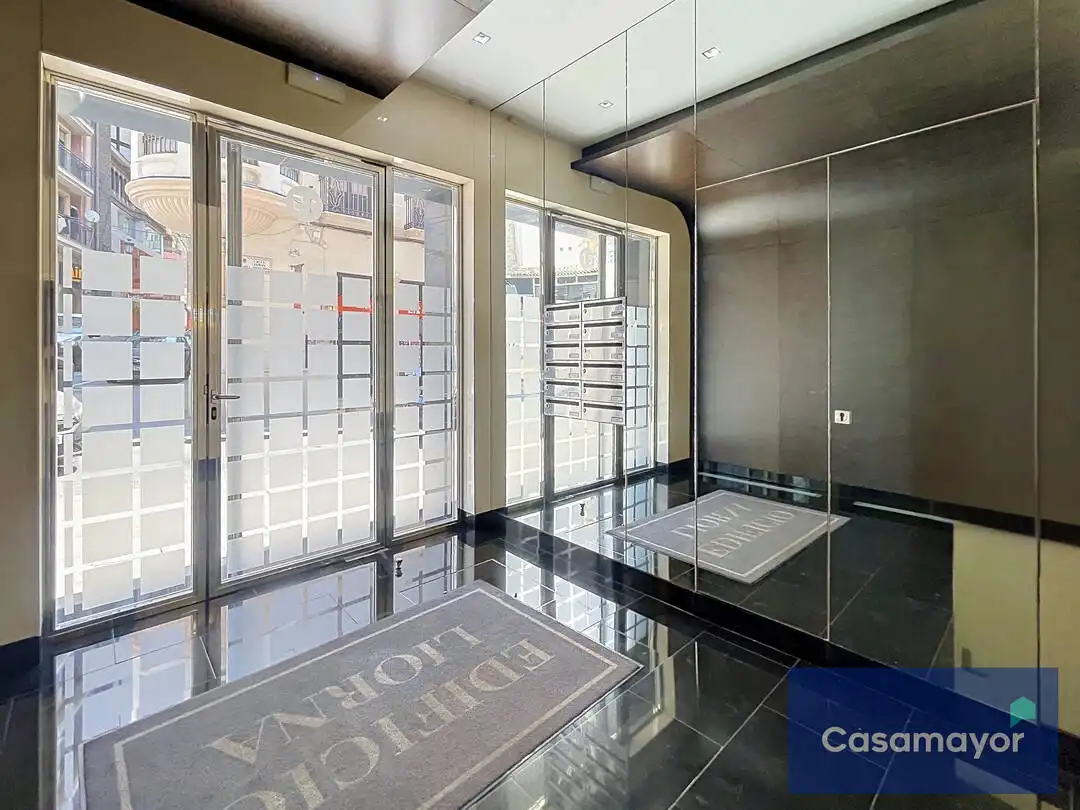 Piso en venta en Alicante / Alacant con Aire acondicionado, Calefacción y Trastero