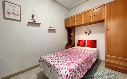 Bedroom of Flat to share in  Granada Capital  with Air Conditioner and Terrace