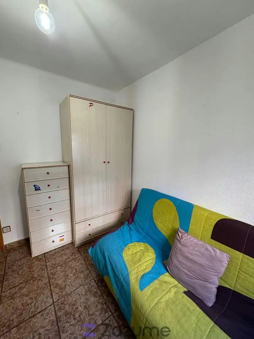 Habitación de Piso de alquiler en Zaragoza con Aire acondicionado, Calefacción y Amueblado