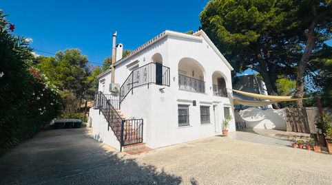 NUEVO Y PRECIOSO CHALET EN VENTA EN DÉNIA, EN LAS ROTAS!