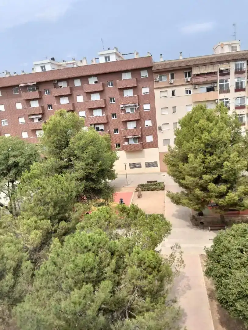 Vista exterior de Pis per a compartir en Xirivella amb Aire condicionat, Moblat i Forn