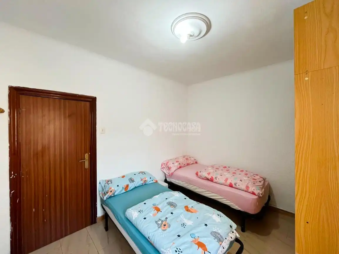 Habitación de Piso en venta en Alagón con Balcón