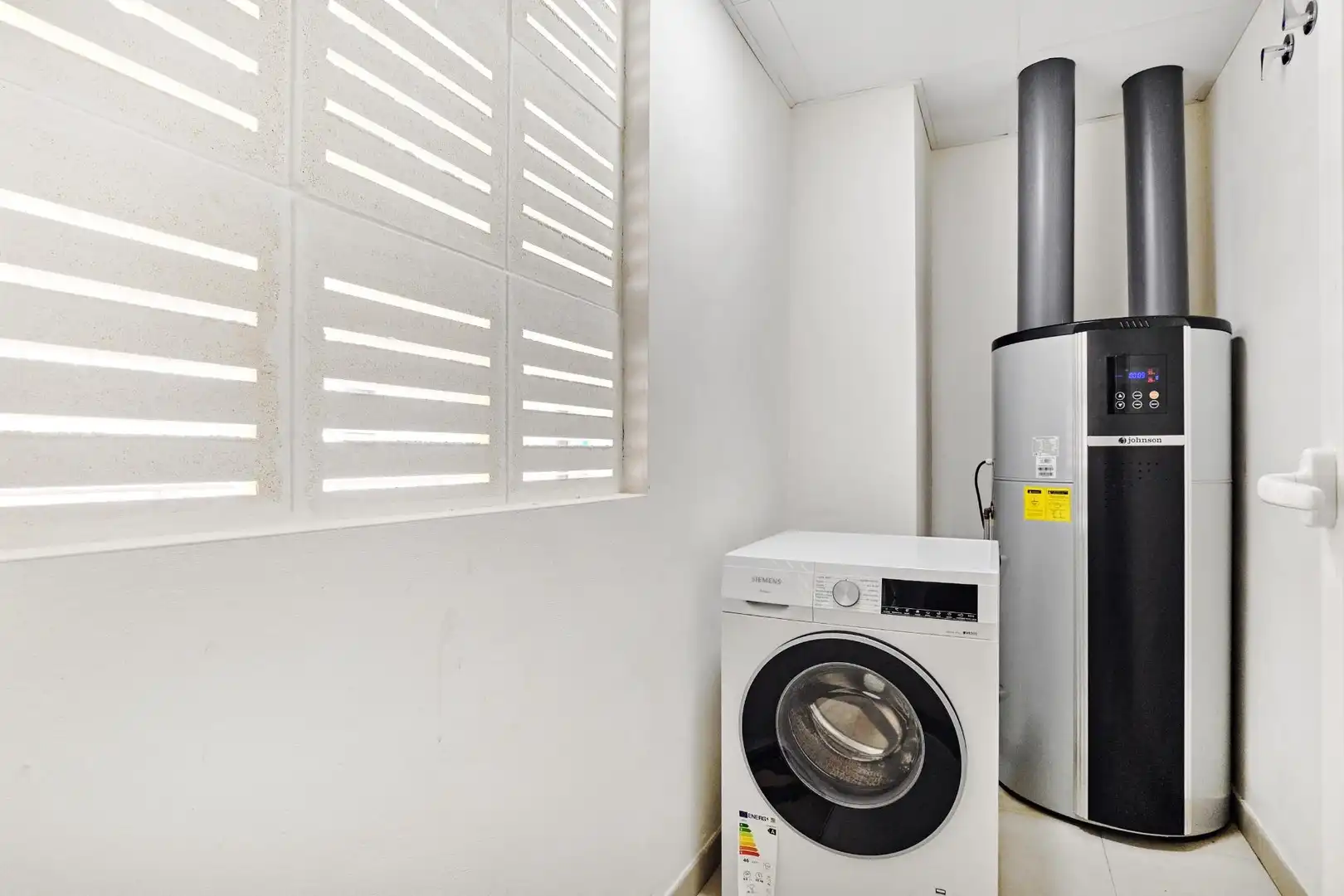 Ático en venta en Torrevieja con Aire acondicionado, Calefacción y Jardín privado