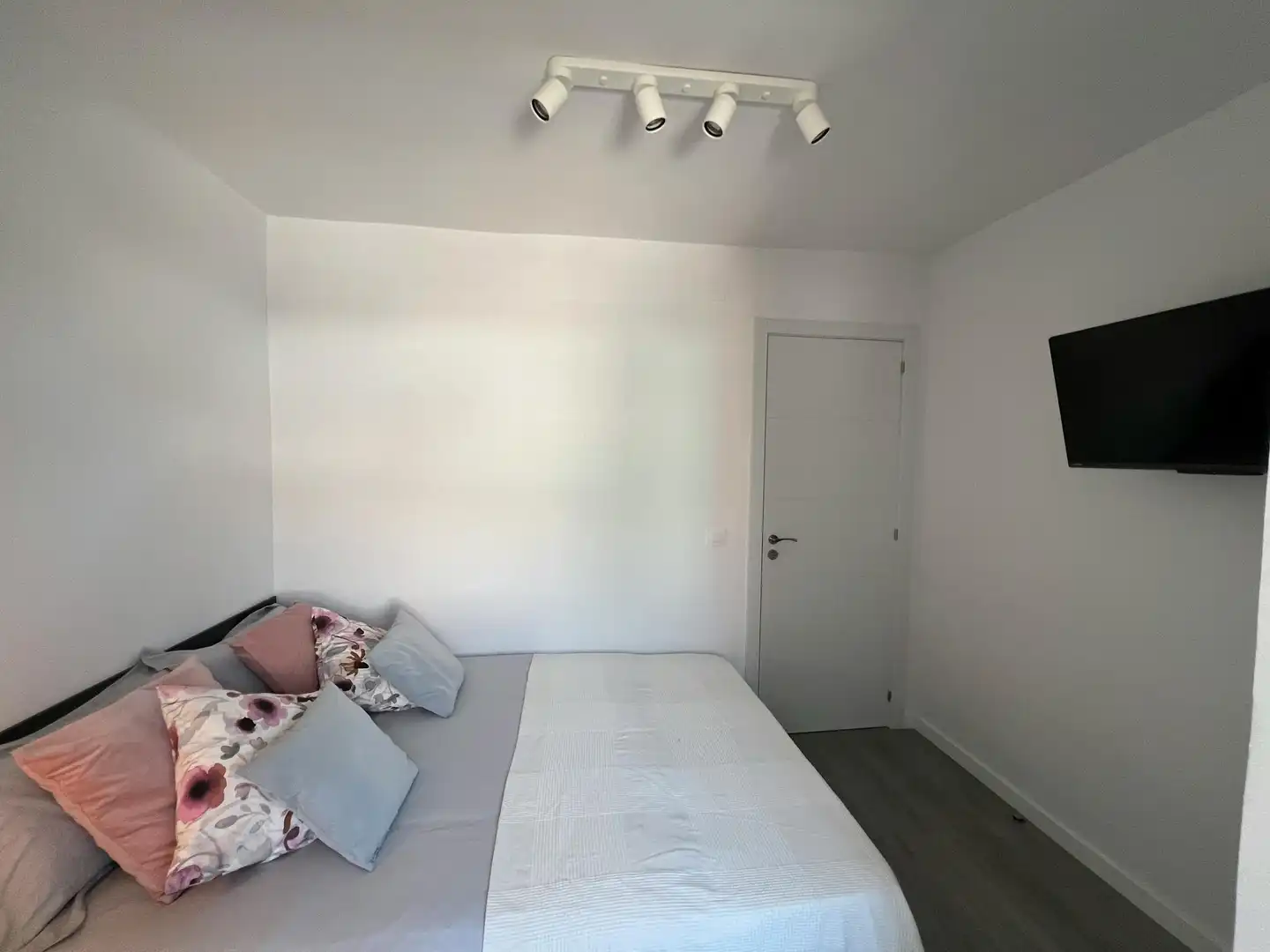 Schlafzimmer von Wohnung zur Miete in Madrid mit Heizung, Möbliert und Waschmaschine