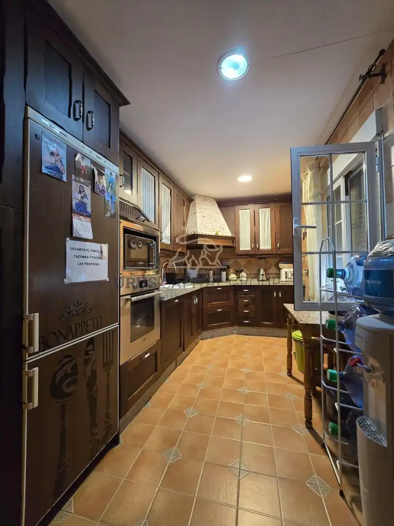 Cocina de Casa adosada en venta en La Victoria con Aire acondicionado, Calefacción y Jardín privado