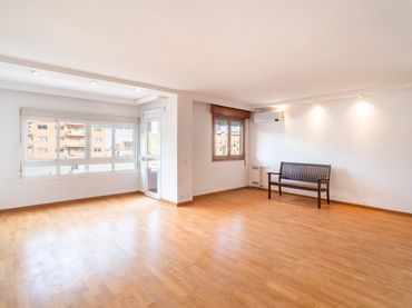 Apartament amb ascensor en venda a Ponent