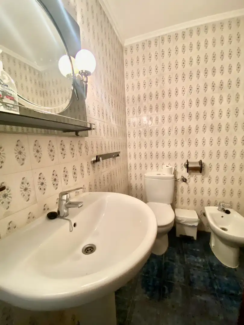 Baño de Piso en venta en Santander con Calefacción, Terraza y Amueblado