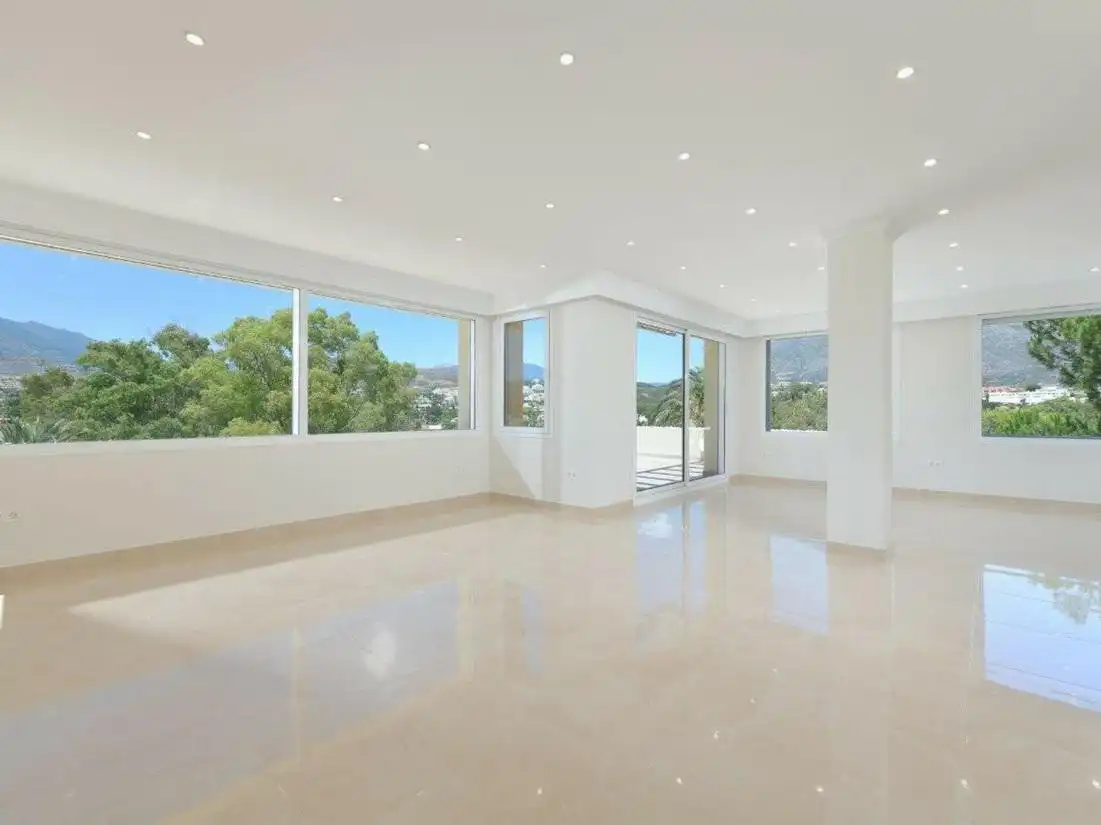 Penthouse with pool for sale in Nueva Andalucía, imagen 10