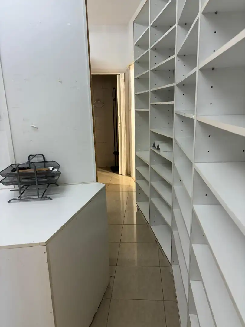 Commercial properties for rent in Carrer de Ripoll, 2, Lloreda