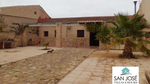VENTA CASA DE PIEDRA CABALLUSA  PINOSO ALICANTE
