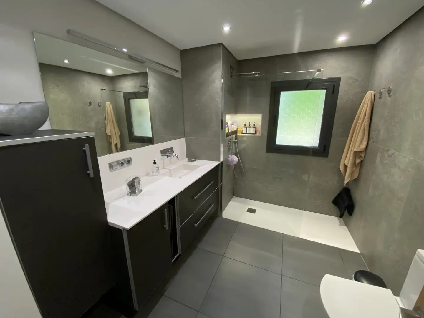 Bathroom of Houses for sale in Arroyo de la Encomienda  with Air Conditioner, Heating and Private garden