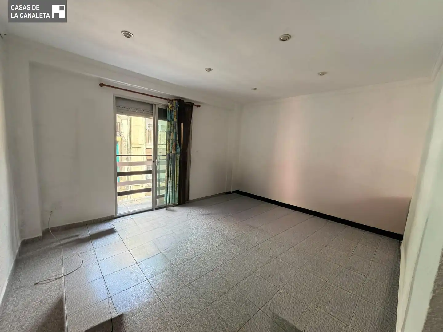 Piso en venta en Mislata con Balcón