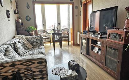 Living room of Flat for sale in  Barcelona Capital  with Balcony