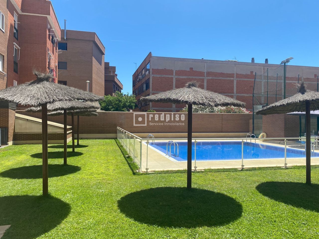 Swimming pool of Flat for sale in  Madrid Capital  with Terrace, Storage room and Swimming Pool