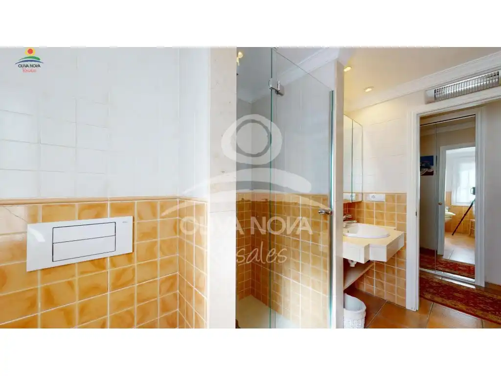 Baño de Casa o chalet en venta en Oliva con Jardín privado