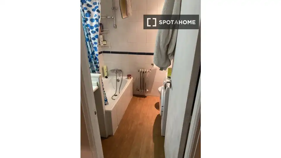 Appartamento con terrazza in affitto a Ciudad Lineal, imagen 4