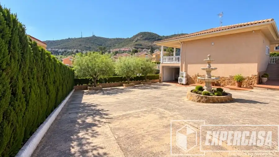 Detached house with pool for sale in Sierra Perenchiza - Cumbres de Calicanto - Sto Domingo, imagen 2