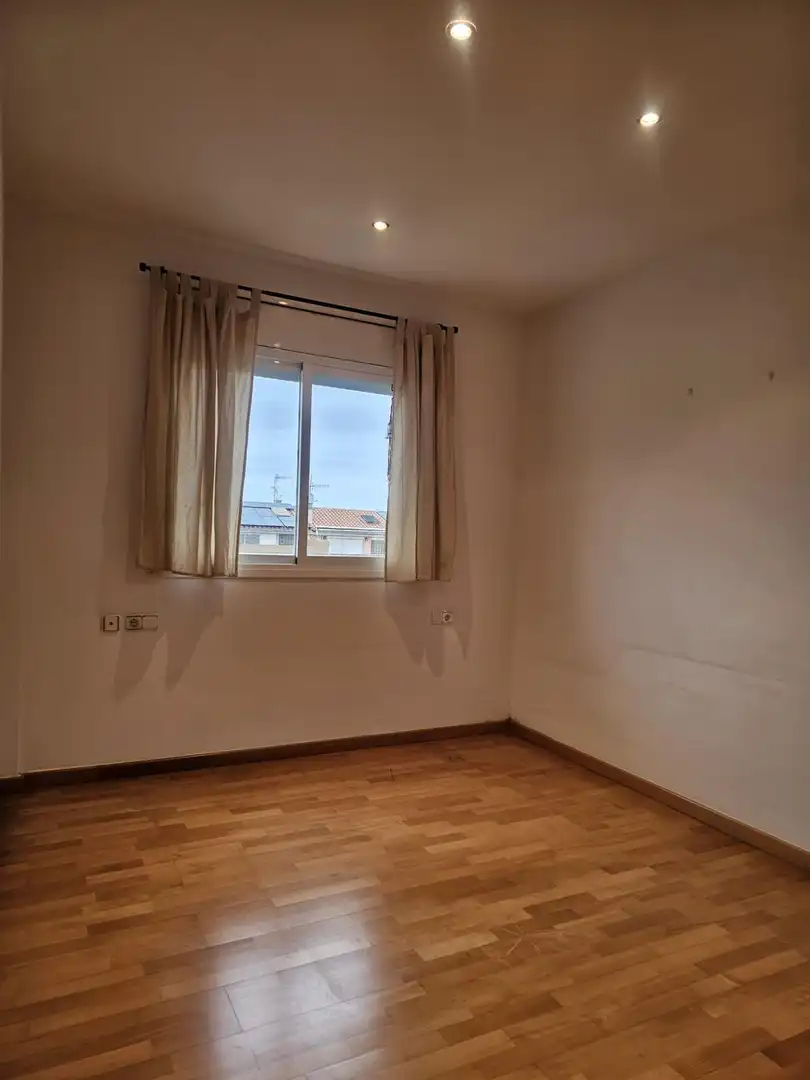 Bedroom of Flat for sale in Sant Sadurní d'Anoia  with Private garden, Parquet flooring and Storage room