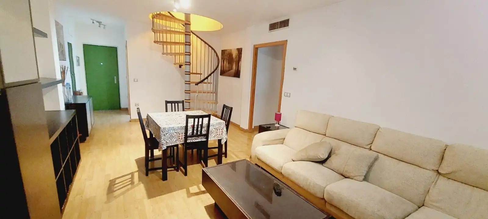 Sala de estar de Dúplex en venta en Dos Hermanas con Aire acondicionado, Parquet y Terraza