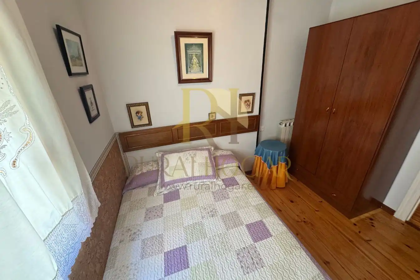 Bedroom of Houses for sale in León Capital   with Heating, Private garden and Parquet flooring