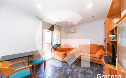 Living room of Flat for sale in L'Hospitalet de Llobregat  with Air Conditioner, Oven and Balcony