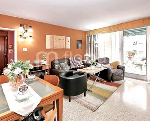 Living room of Flat for sale in Cerdanyola del Vallès  with Balcony