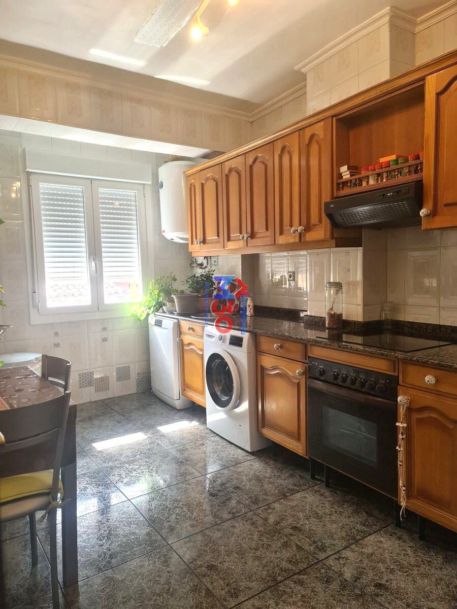 Cuina de Pis en venda en Miranda de Ebro amb Calefacció i Parquet