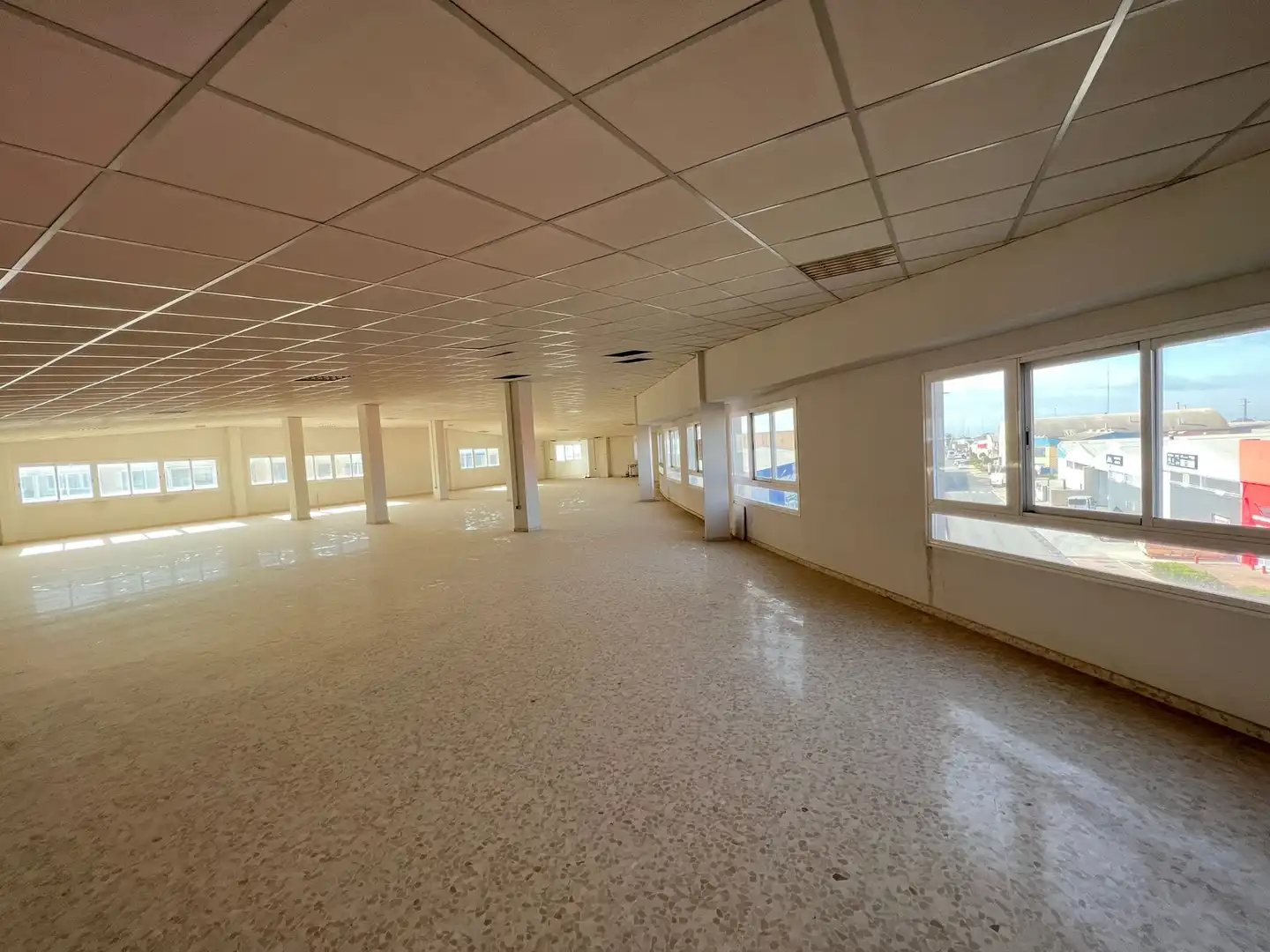 Büro zum Verkauf in N/A, Peligros