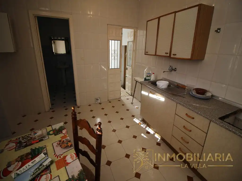 Cuina de Casa o xalet en venda en Alhaurín de la Torre amb Jardí privat, Terrassa i Moblat