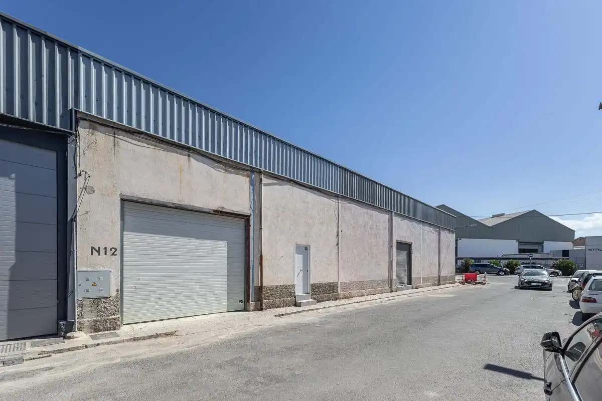 Außenansicht von Fabrikhallen zum Verkauf in Peligros, Granada