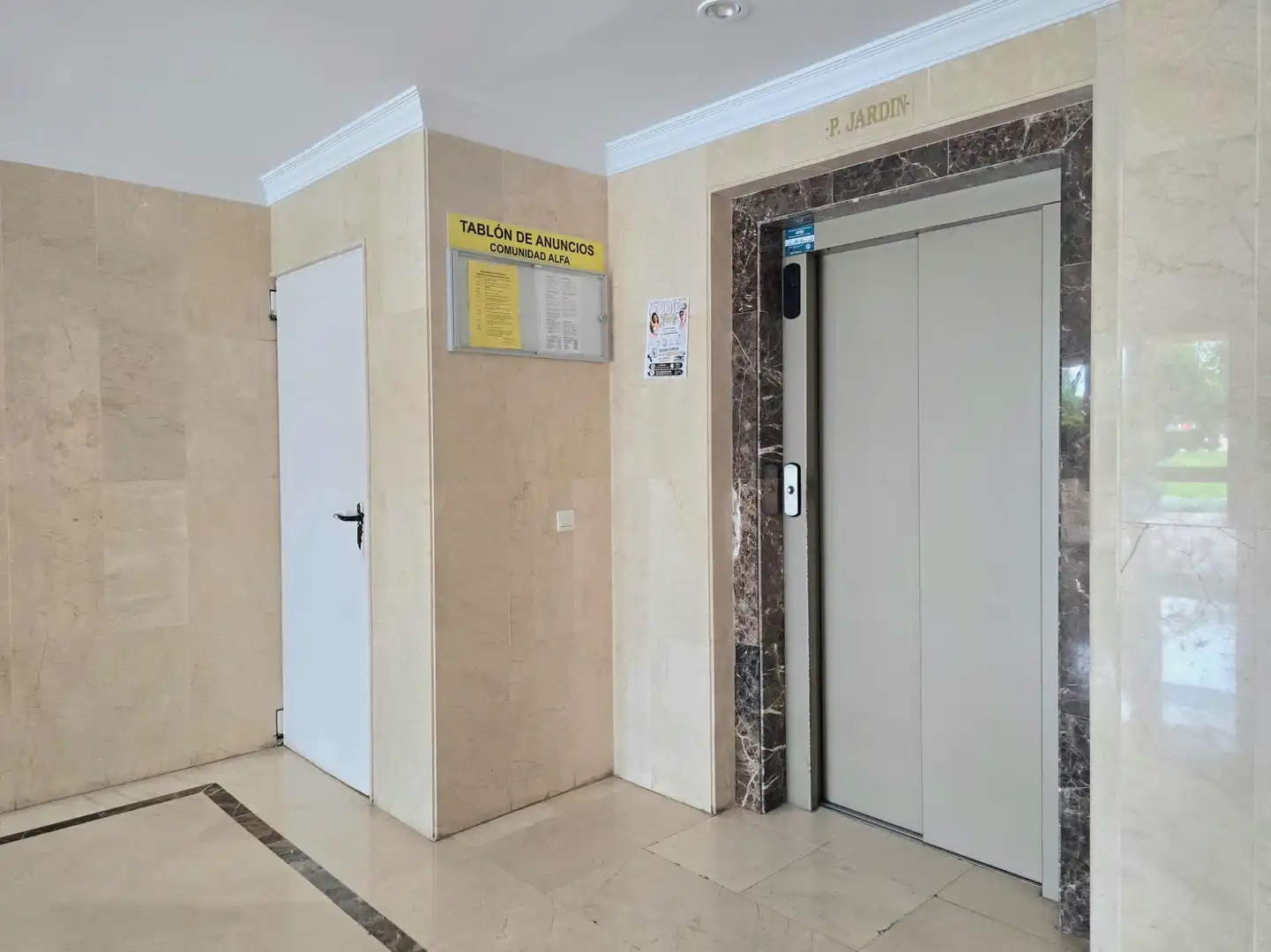 Piso en venta en Torremolinos con Aire acondicionado, Calefacción y Jardín privado