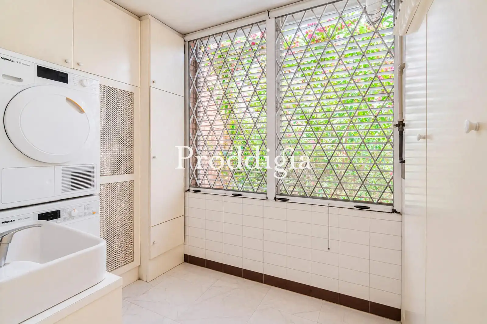 Habitación de Piso en venta en Sant Cugat del Vallès con Calefacción, Jardín privado y Terraza