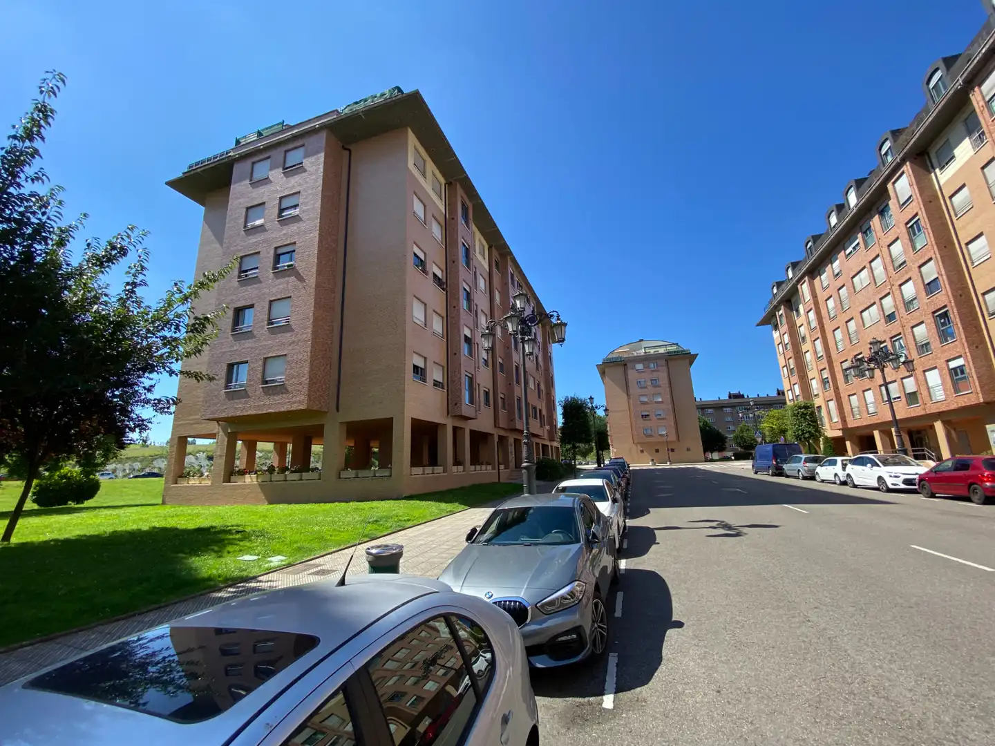 Vista exterior de Dúplex en venda en Oviedo  amb Calefacció i Terrassa