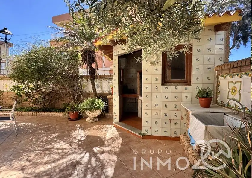 Vista exterior de Casa adosada en venta en Sueca con Aire acondicionado, Calefacción y Jardín privado