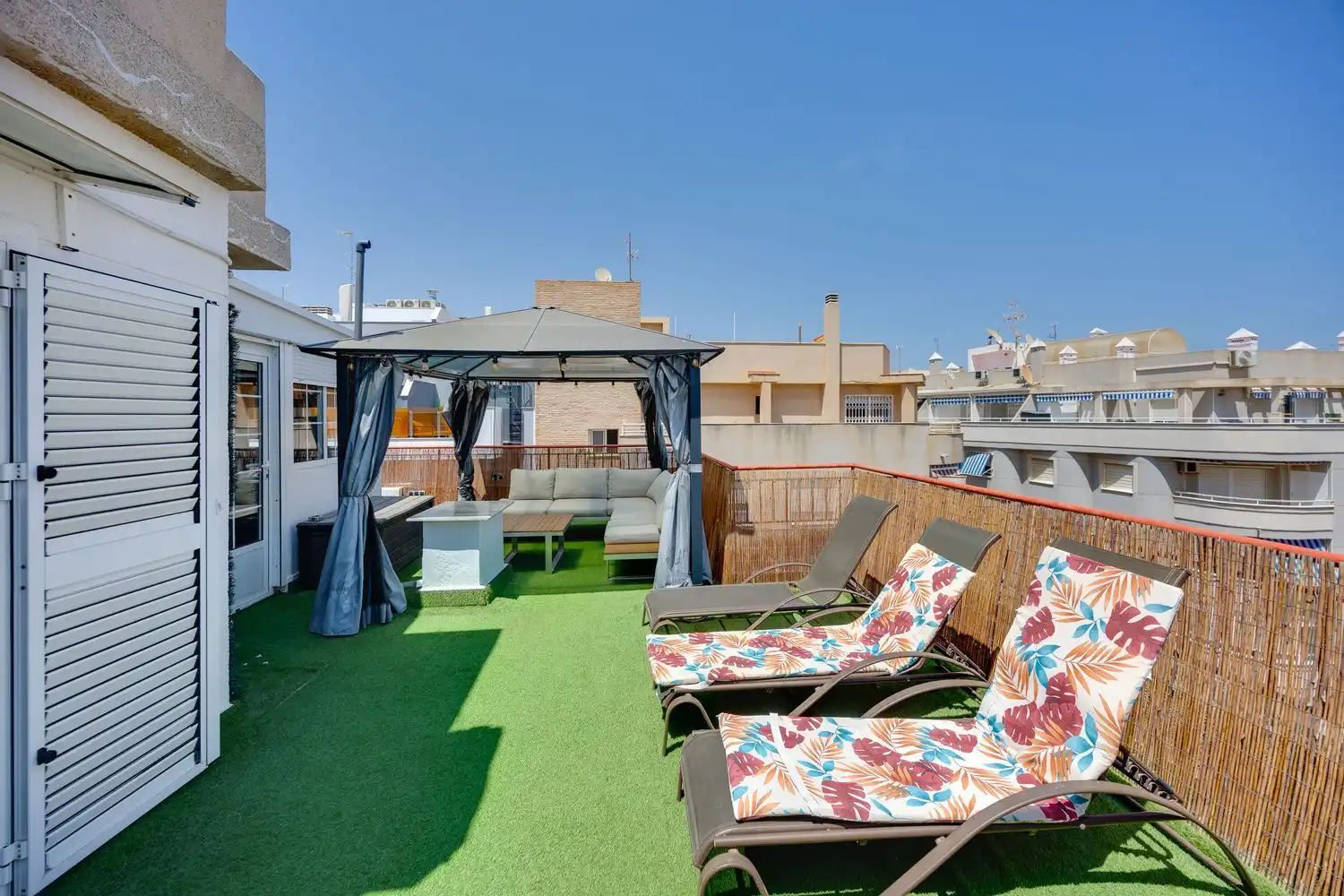 Terrace of Attic for sale in Torrevieja  with Air Conditioner, Heating and Terrace