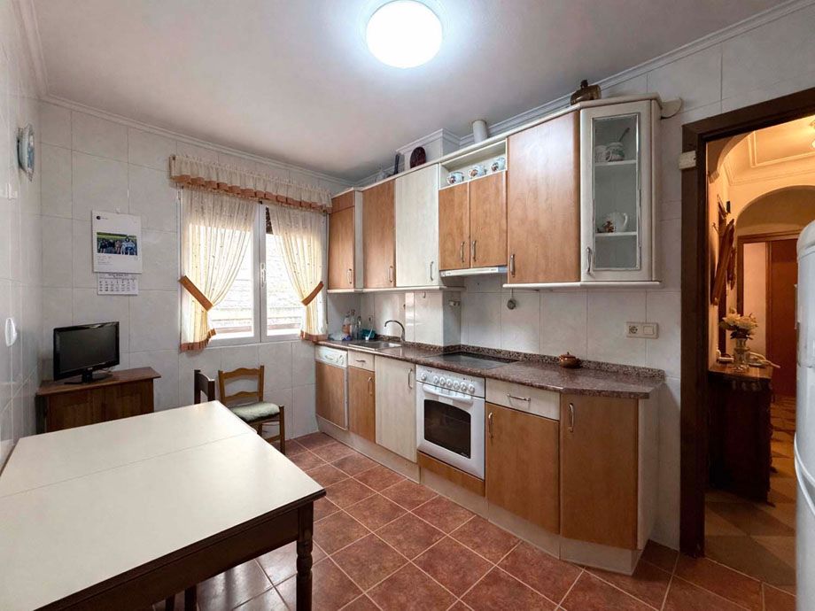Kitchen of Flat for sale in Vitoria - Gasteiz  with Storage room and Furnished