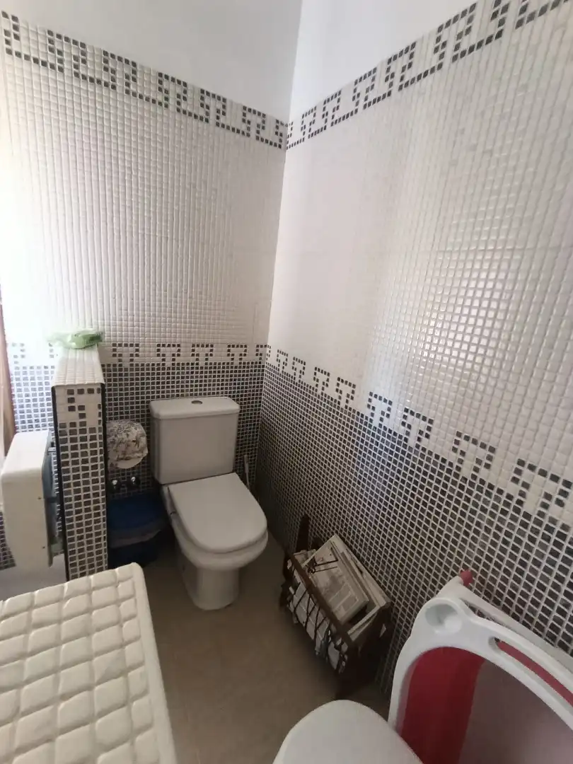 Bany de Casa o xalet en venda en Albalate de Zorita amb Aire condicionat, Calefacció i Jardí privat