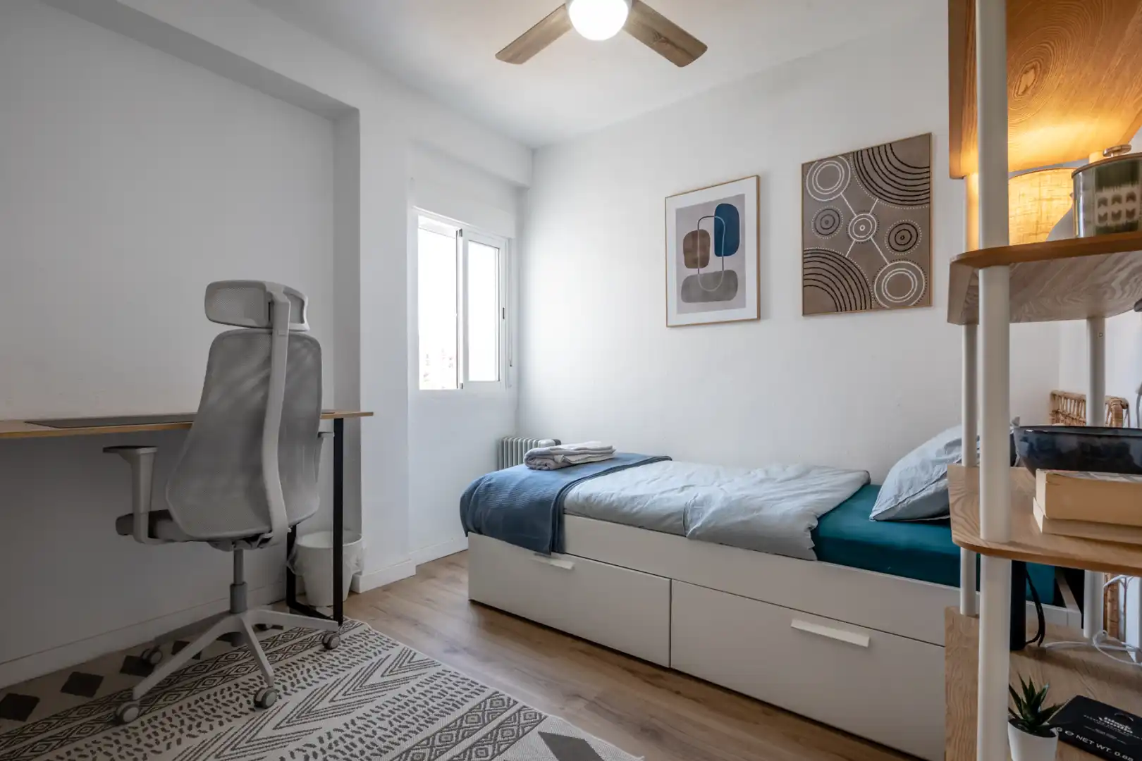 Schlafzimmer von Wohnungen zur Miete in Valencia mit Klimaanlage, Heizung und Parkett