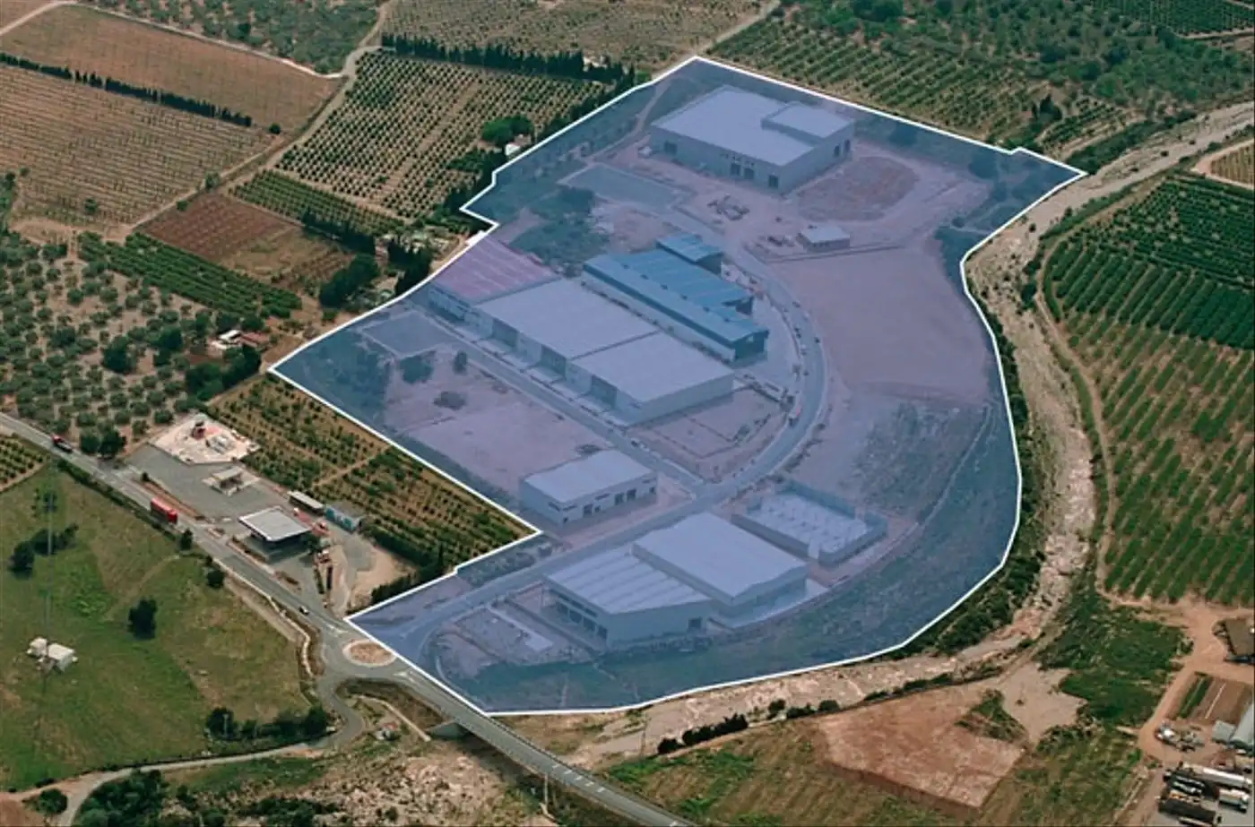 Außenansicht von Fabrik Grundstücke zum Verkauf in Santa Bàrbara
