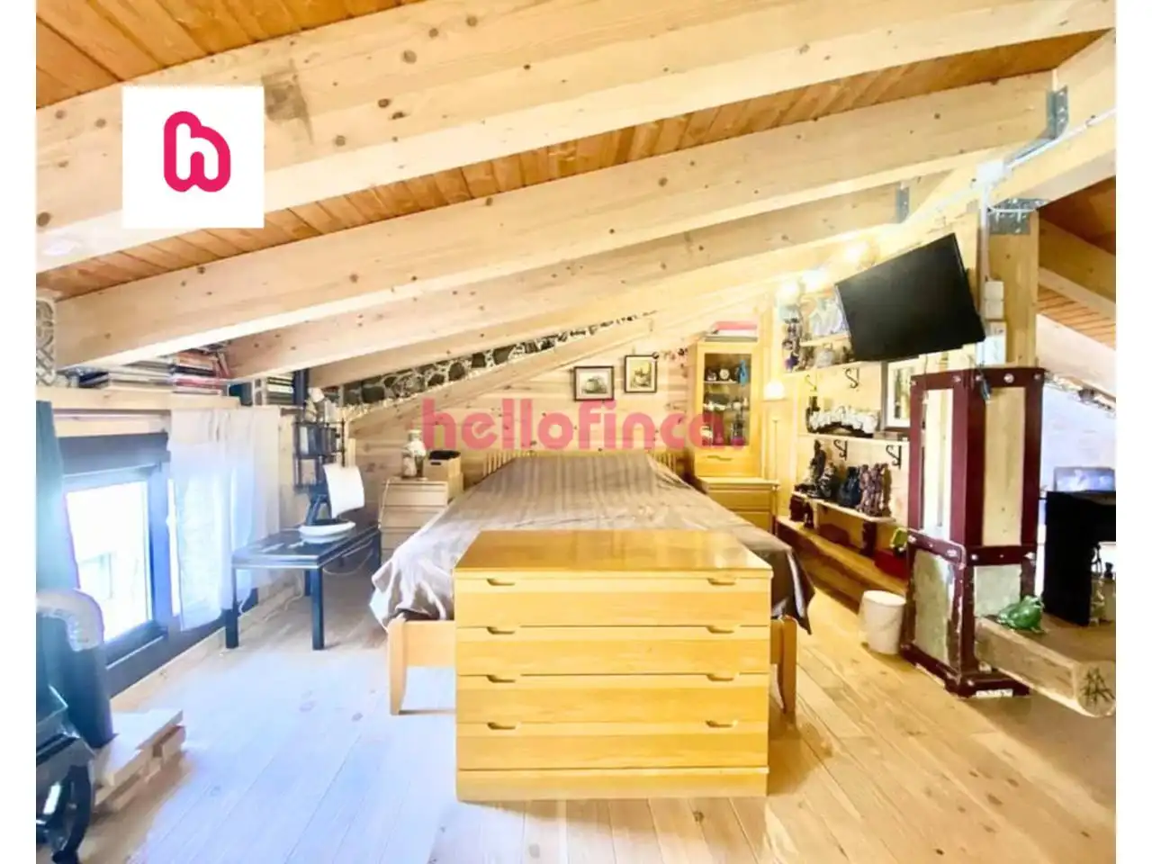 Habitación de Dúplex en venta en Sant Joan Les Fonts con Aire acondicionado, Calefacción y Parquet
