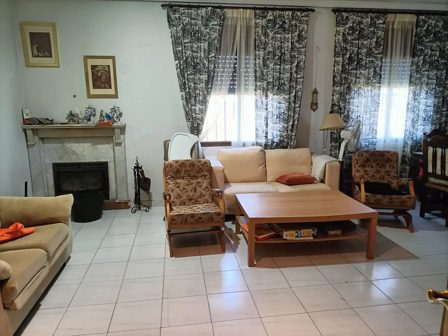 Sala de estar de Casa o chalet en venta en Manzaneque con Aire acondicionado, Calefacción y Amueblado