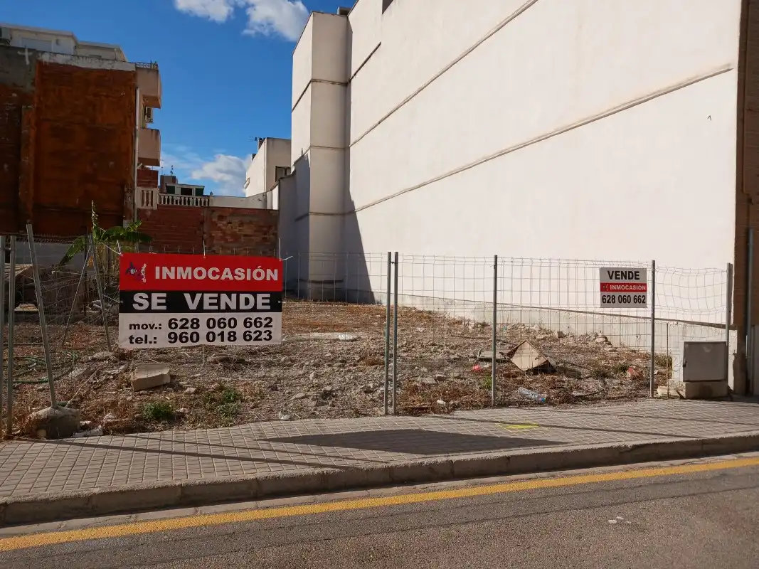 Residential land for sale in Carrer Sant Vicent 37
