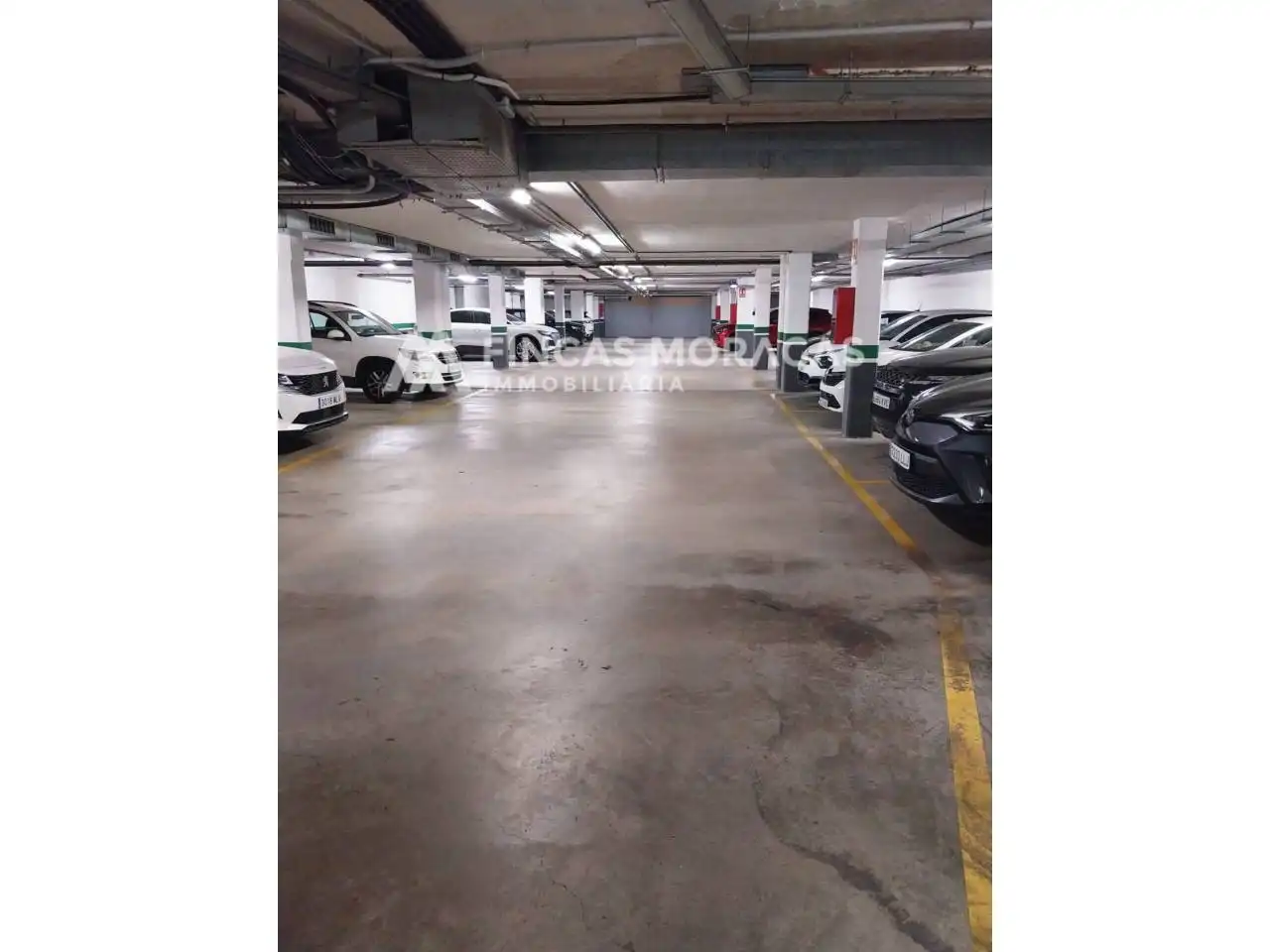 Aparcament de Garatge en venda en Sant Cugat del Vallès amb Alarma