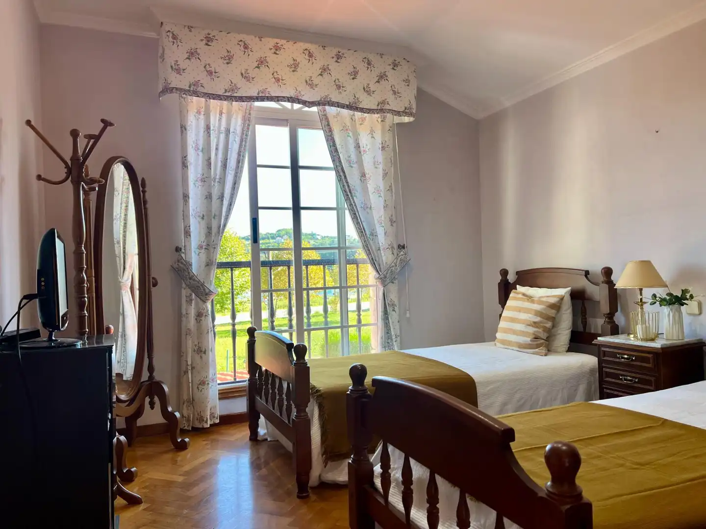 Bedroom of Houses for sale in Bergondo, A Coruña