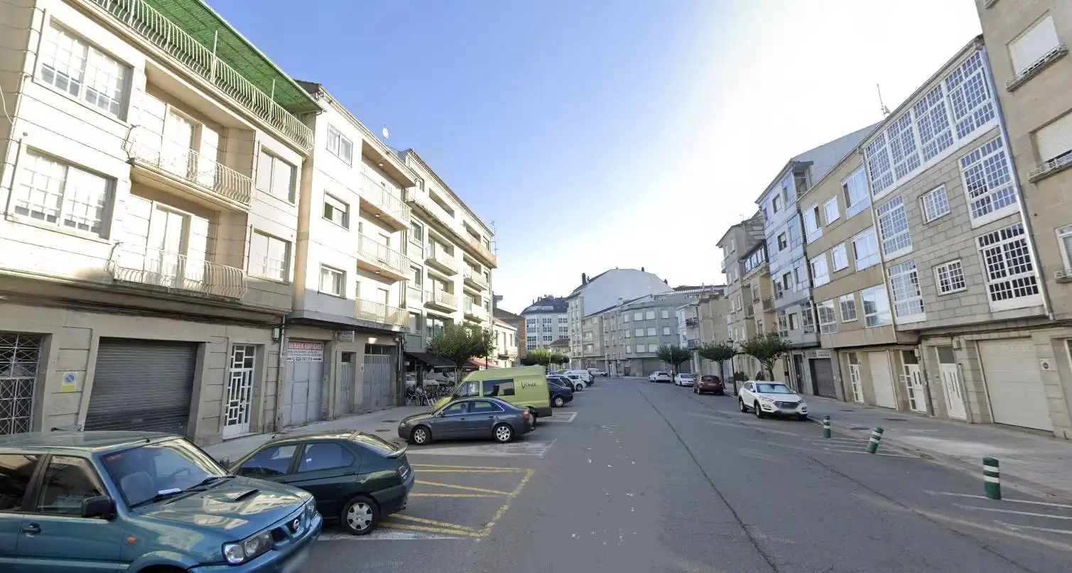 Vista exterior de Piso en venta en O Carballiño  
