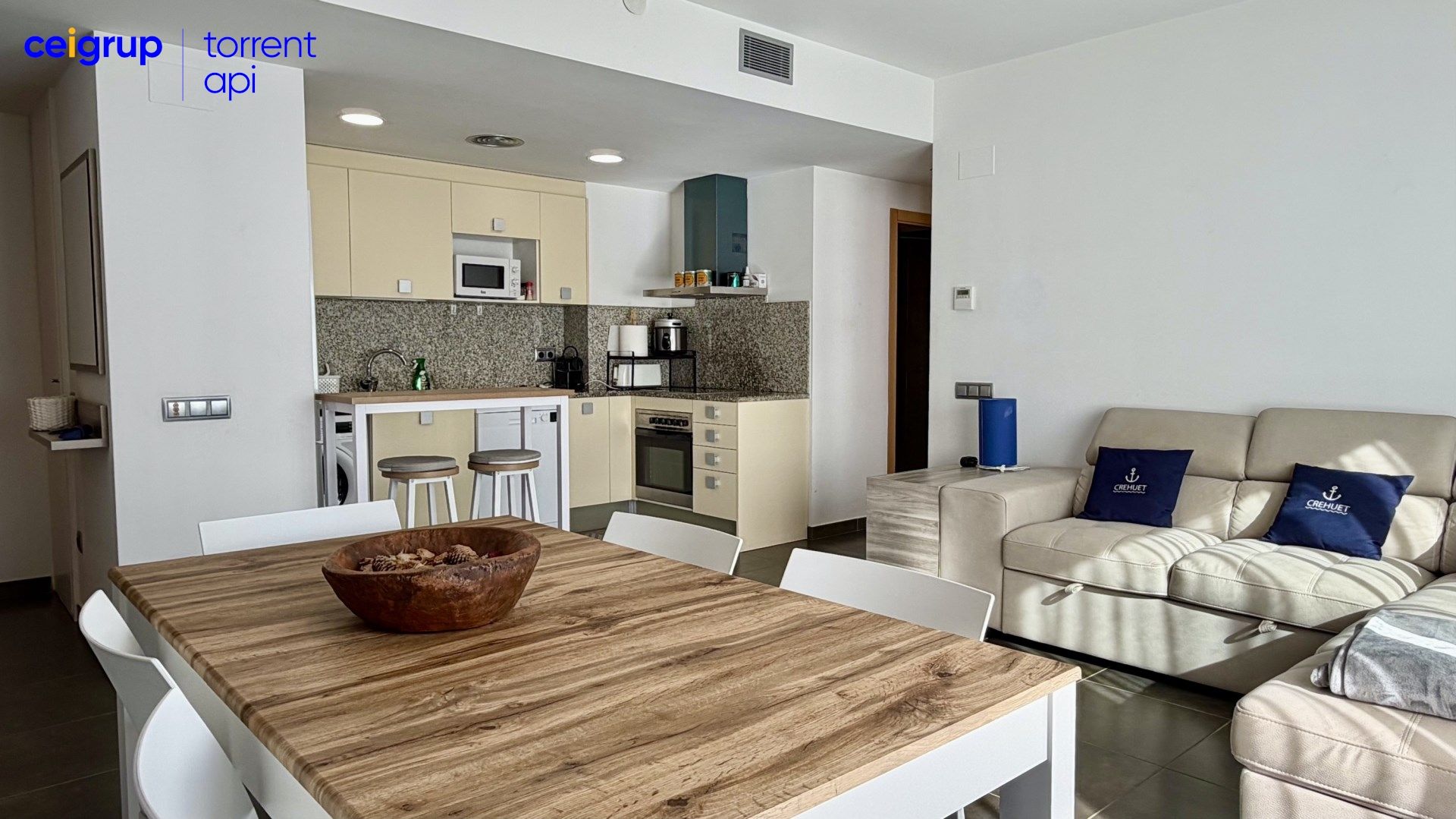 Kitchen of Flat for sale in L'Estartit  with Swimming Pool and Balcony