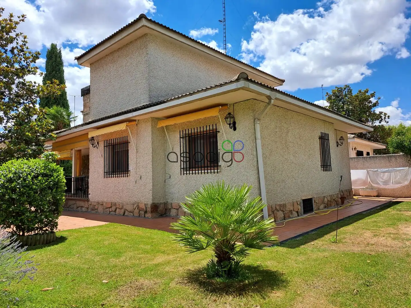 Xalet amb jardí en venda a CÁNDIDO LASO ESCUDERO