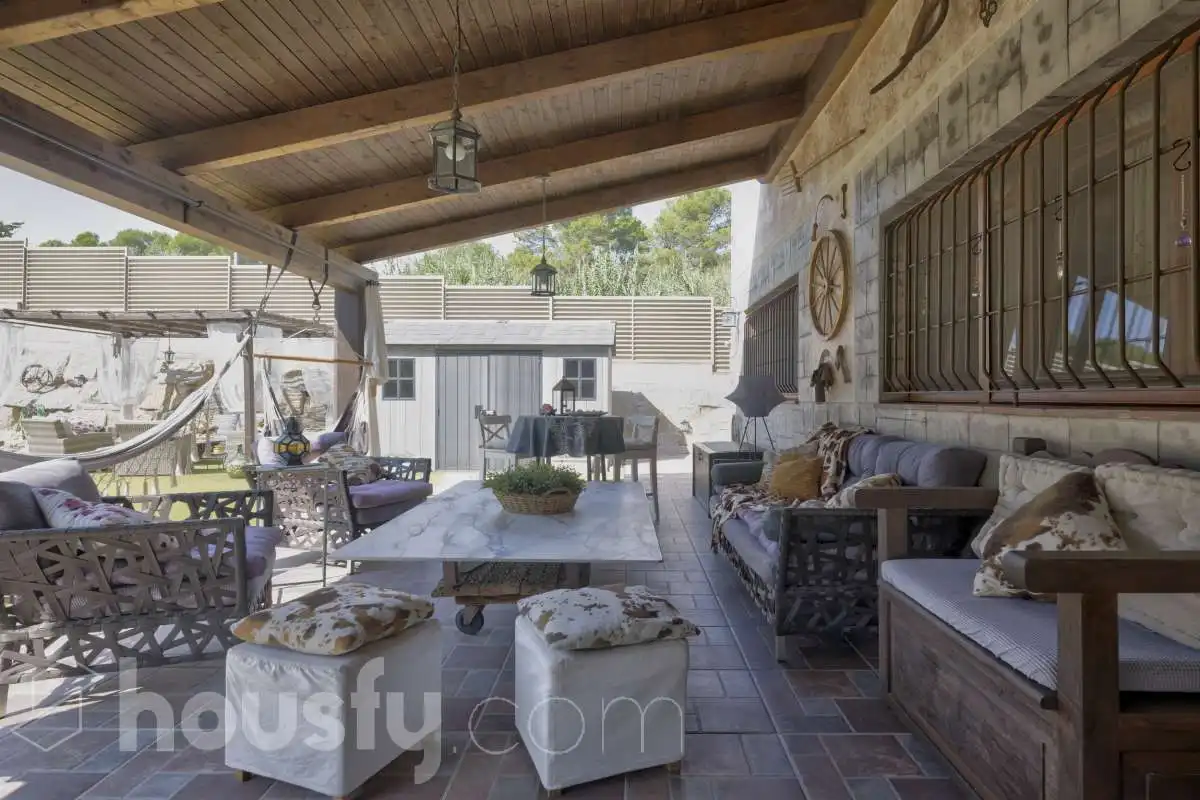Casa con piscina en venta en Carrer dels Avellaners ., imagen 7
