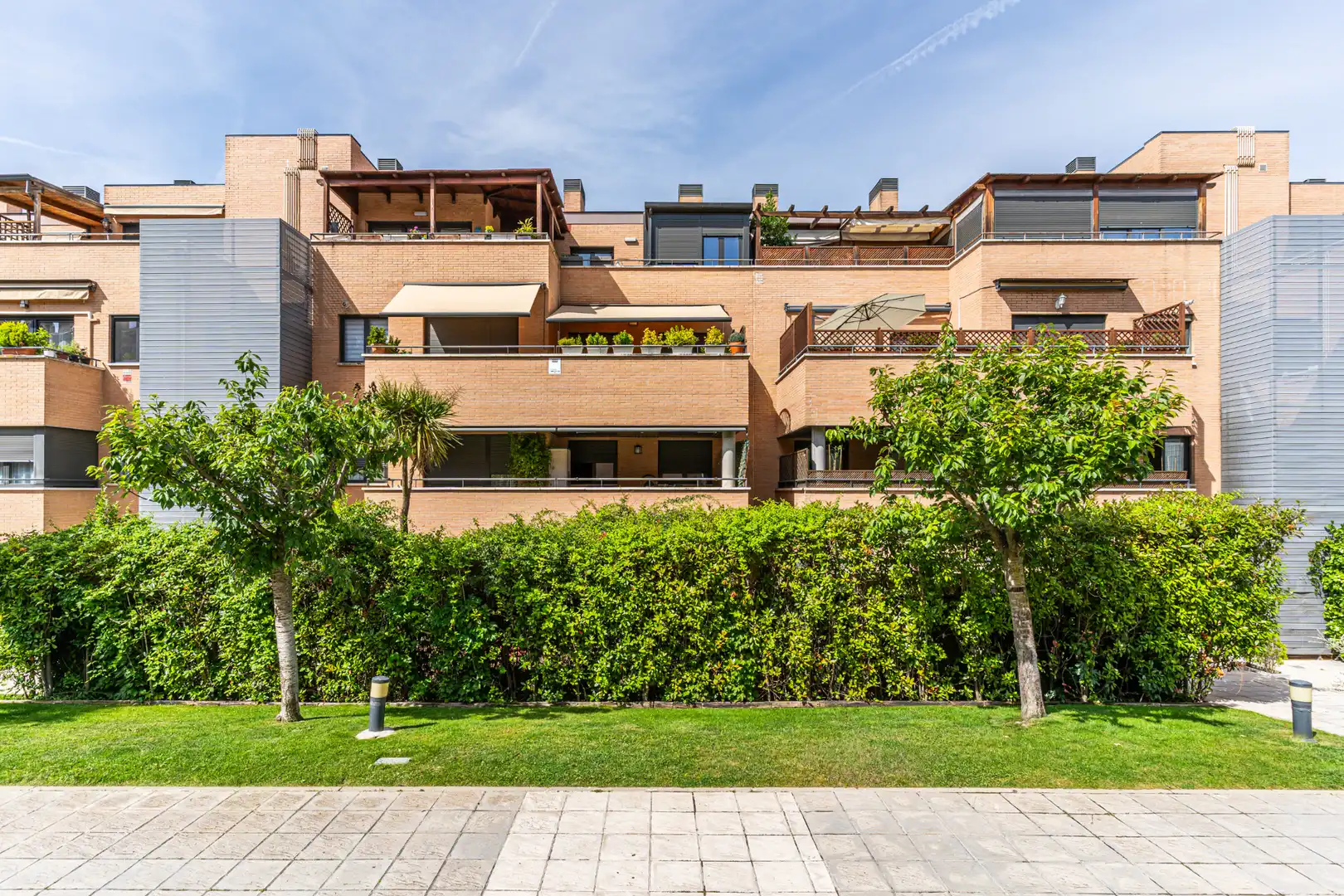Außenansicht von Wohnung zum Verkauf in Las Rozas de Madrid mit Klimaanlage, Heizung und Parkett