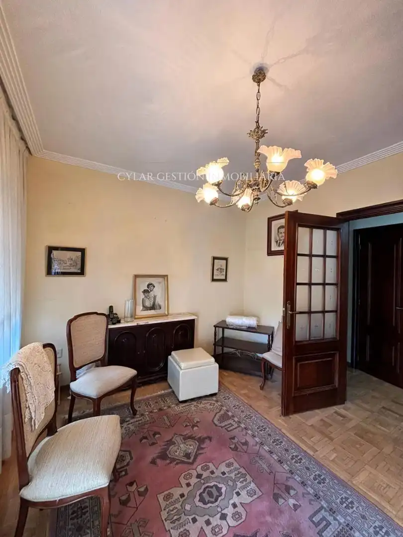 Sala d'estar de Pis en venda en Salamanca amb Calefacció, Terrassa i Moblat